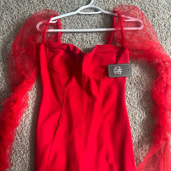 Dress - Picture 3 of 3